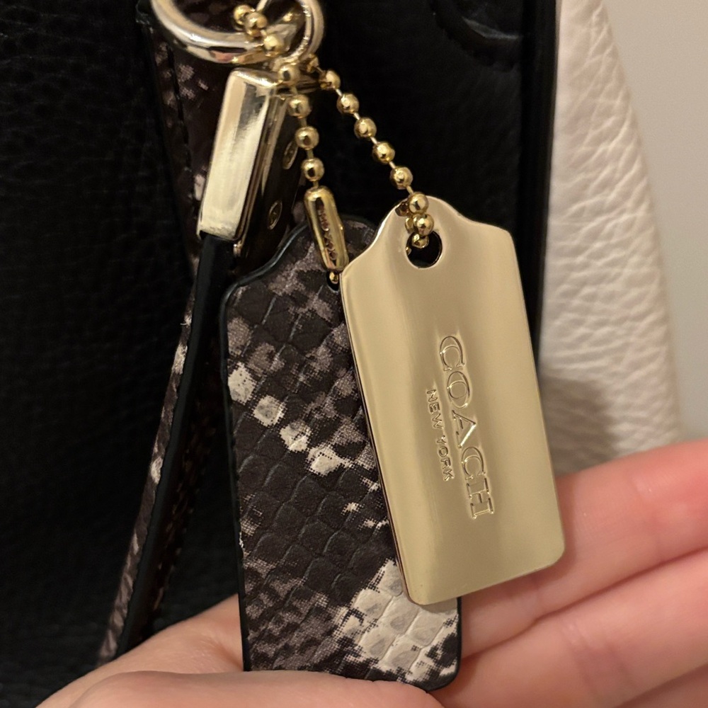 Coach Minetta Two-Tone Black and White Pebbled Leather Shoulder Bag - Picture 6 of 15